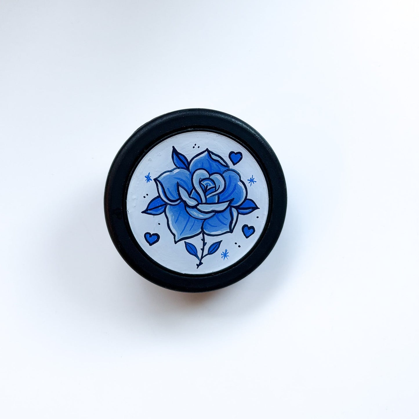 Rose horn button