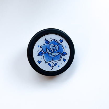 Rose horn button